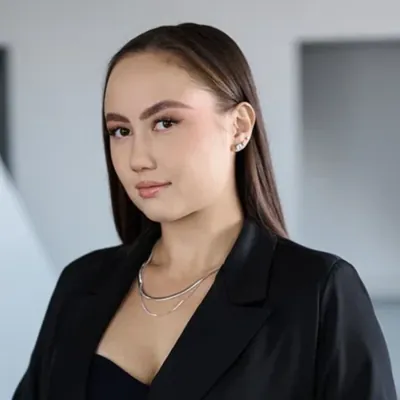 Дизайнер Алина